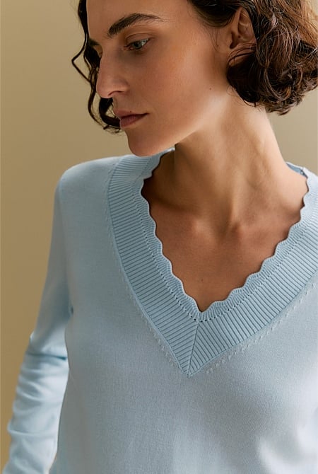Australian Merino Scallop V Neck